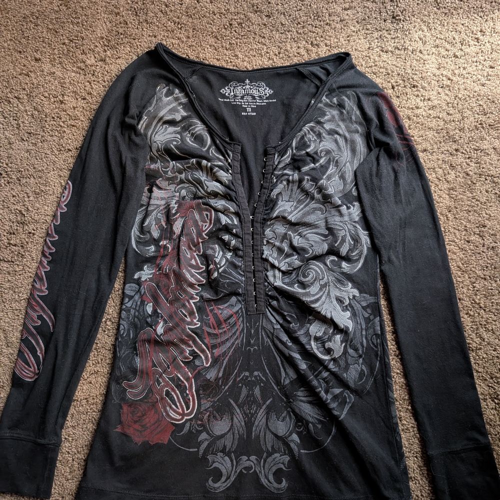 Black and Red Graphic Long Sleeve Top